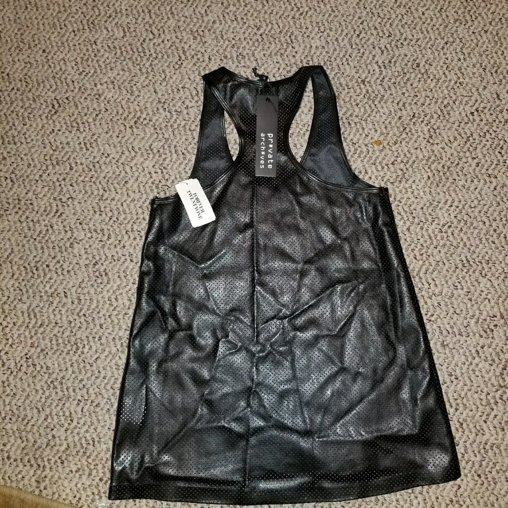 Active wear tank top